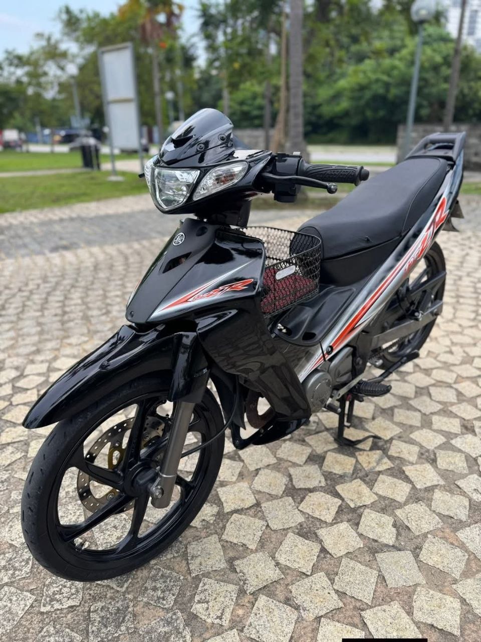 Yamaha 125 ZR 